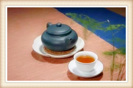 喝茶用什么壶煮水好，选择合适的茶壶：如何煮出完美的茶？
